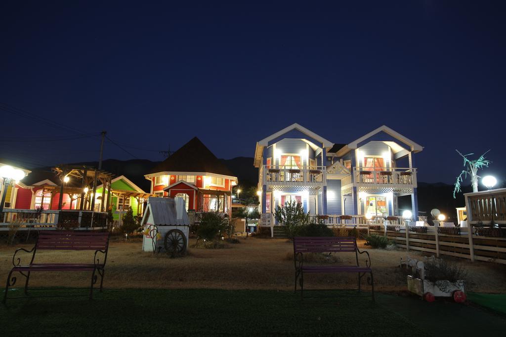 Polaris Tourist Pension คยองจู ภายนอก รูปภาพ